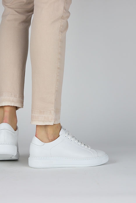 TW90 LOW SNEAKER WHITE 6