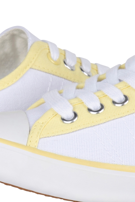 PIPER PUMPS WHITE MULTI 4