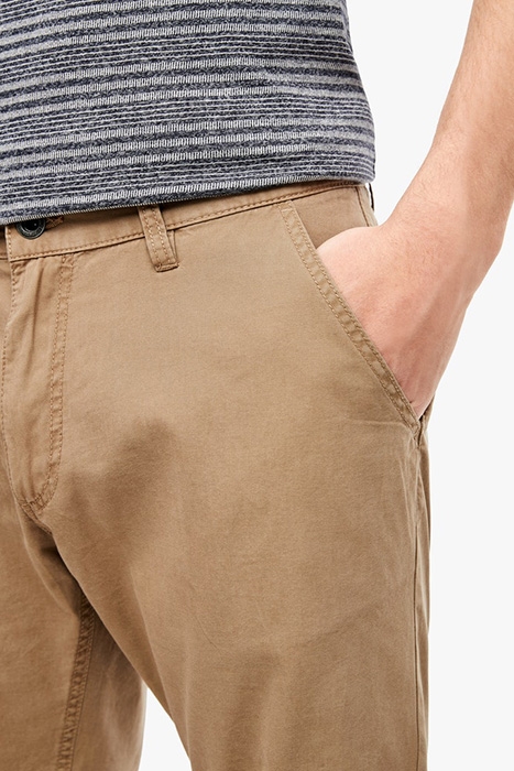 BERMUDA DESIGNED BY“ BROWN 6