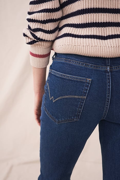 BROOKE STRAIGHT CROP JEAN MID DENIM 3