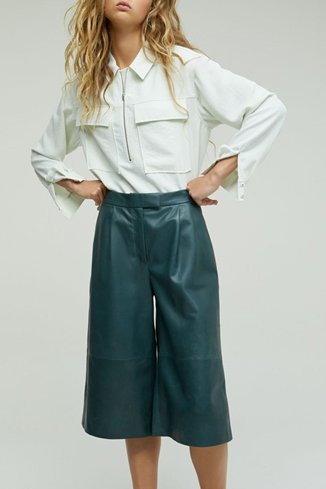 CLOSED WILDA SHORTS AGAVE 1