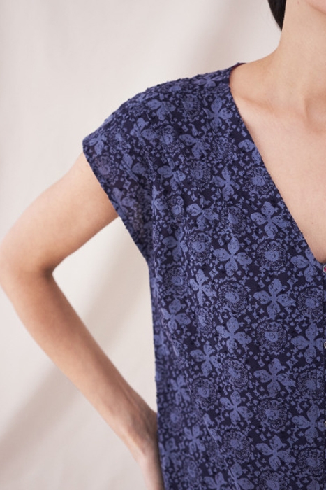 RAE ORGANIC COTTON VEST NAVY MULTI 2