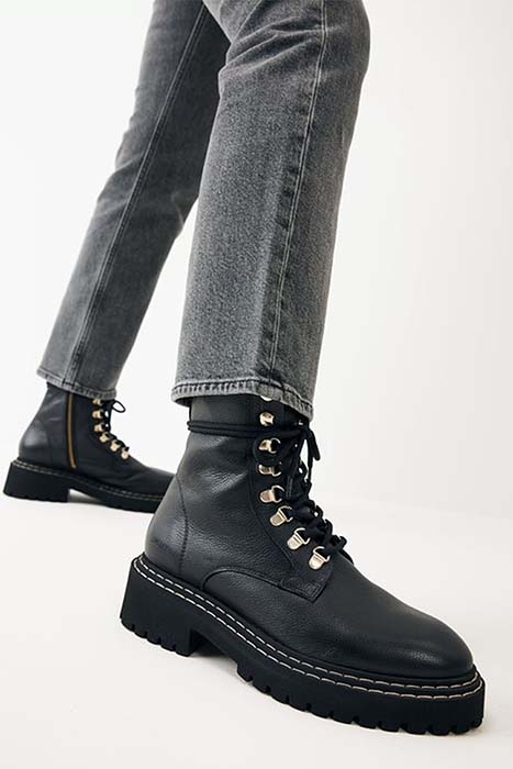 FRANKIE JUNE BLACK GRAIN 2