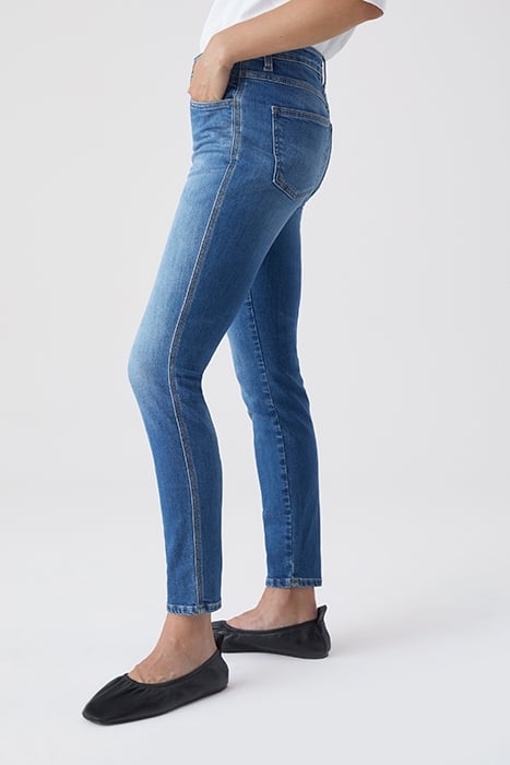 WOMEN SKINNY PUSHER JEANS MID BLUE 6