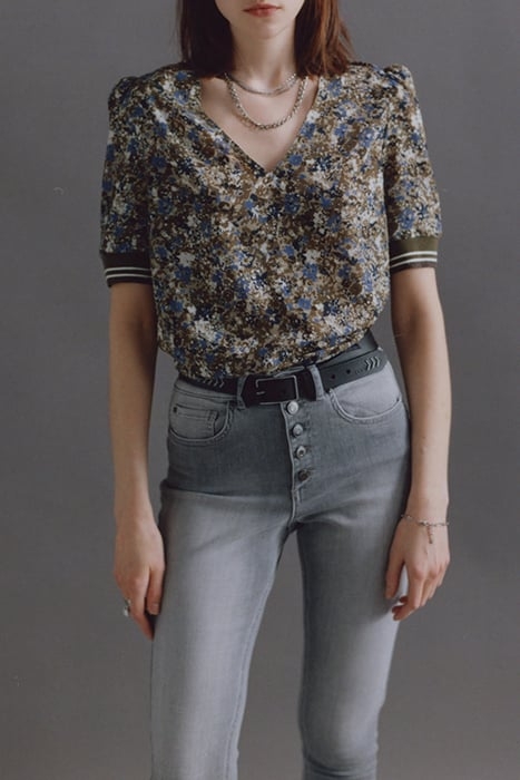 FLOWERY CAMOUFLAGE PRINT SHORT-SLEEVE TOP 5