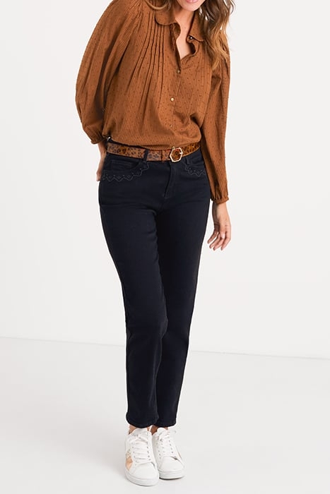 BLACK BOYFIT JEANS WITH EMBROIDERED POCKETS 3