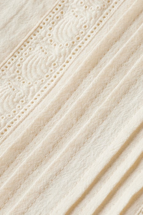 TOP WITH EYELET DETAILS SOFT ICE 3