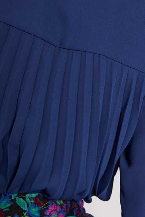 INDIGO FLOWING SHIRT WITH PLEATED BACK 7
