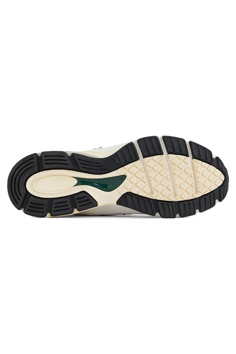 U990TC4 SNEAKERS IN CALCIUM 5