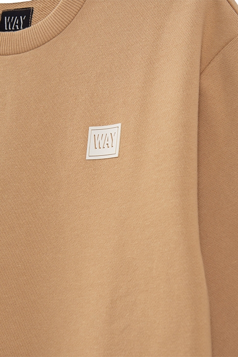 BOYS’ BEIGE SWEATSHIRT WITH EMBOSSED SLOGAN ON BACK 6