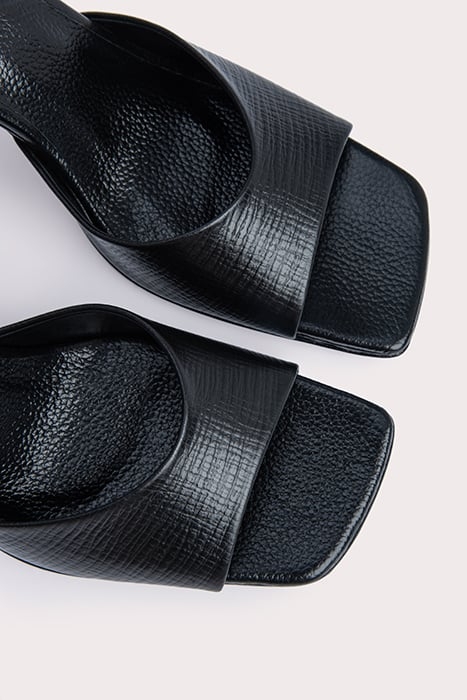 MORA BLACK EMBOSSED LEATHER BLACK 4