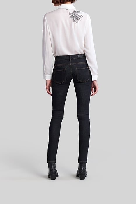 BLACK LOW WAIST SLIM JEANS 4