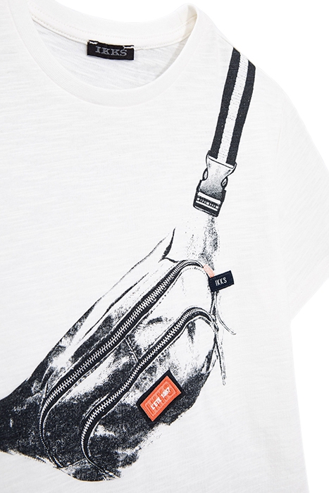 BOYS’ OFF-WHITE ORGANIC COTTON T-SHIRT, WAIST-BAG PRINT 5