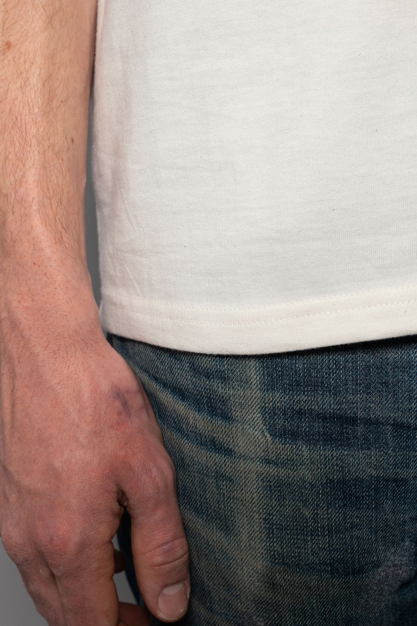 ROY LOGO TEE OFFWHITE 5