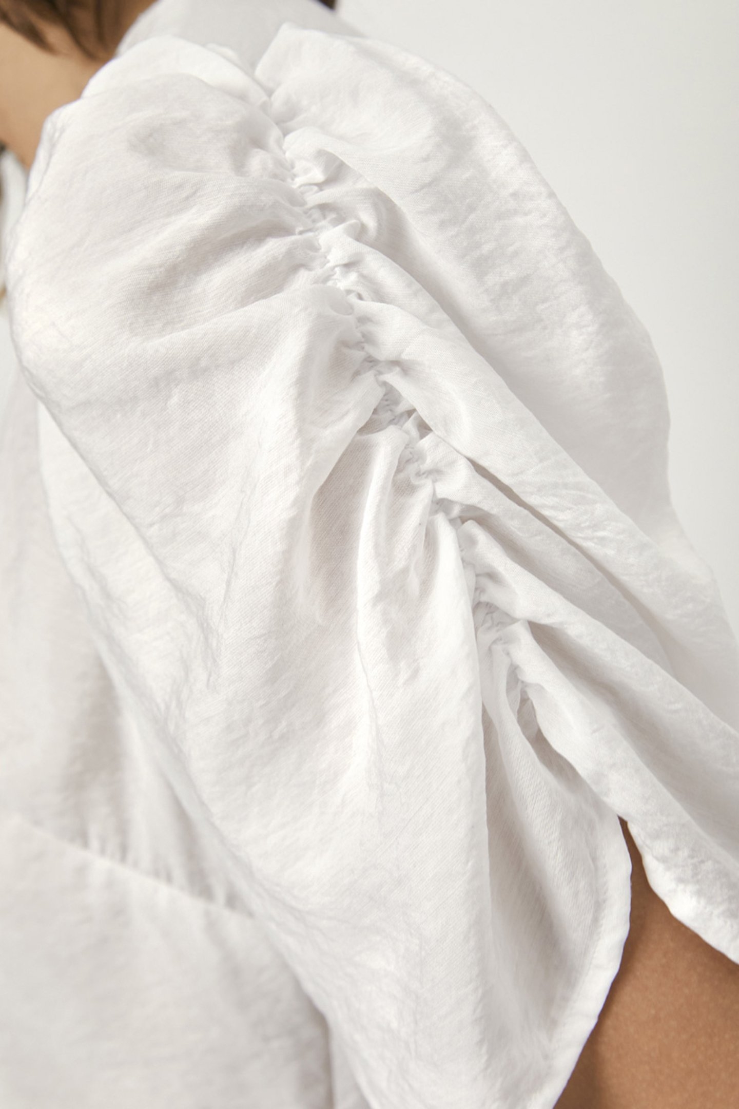 LYZA V-NECK TOP OPTIC WHITE 5