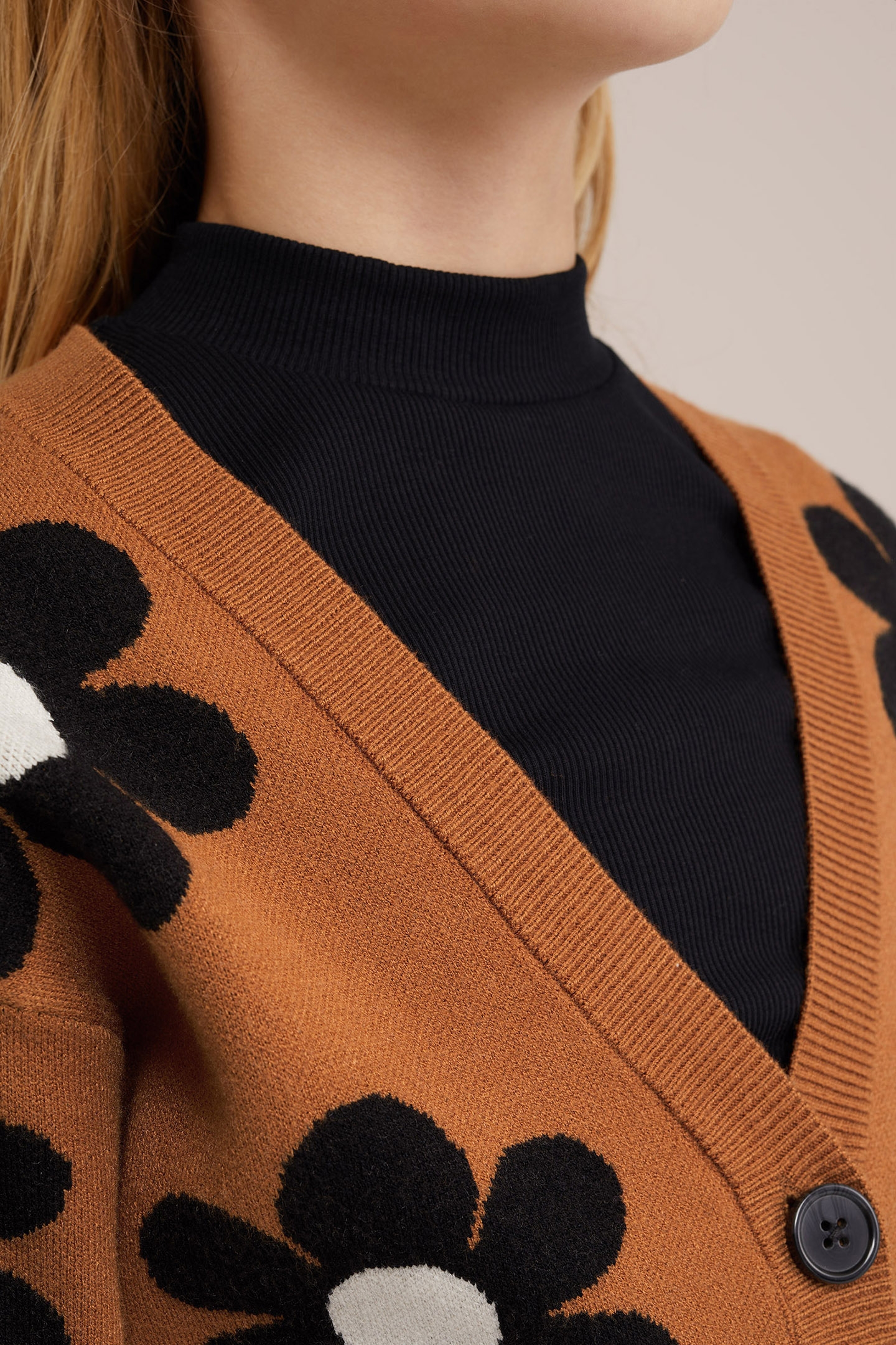 KNITTED CARDIGAN BROWN 5