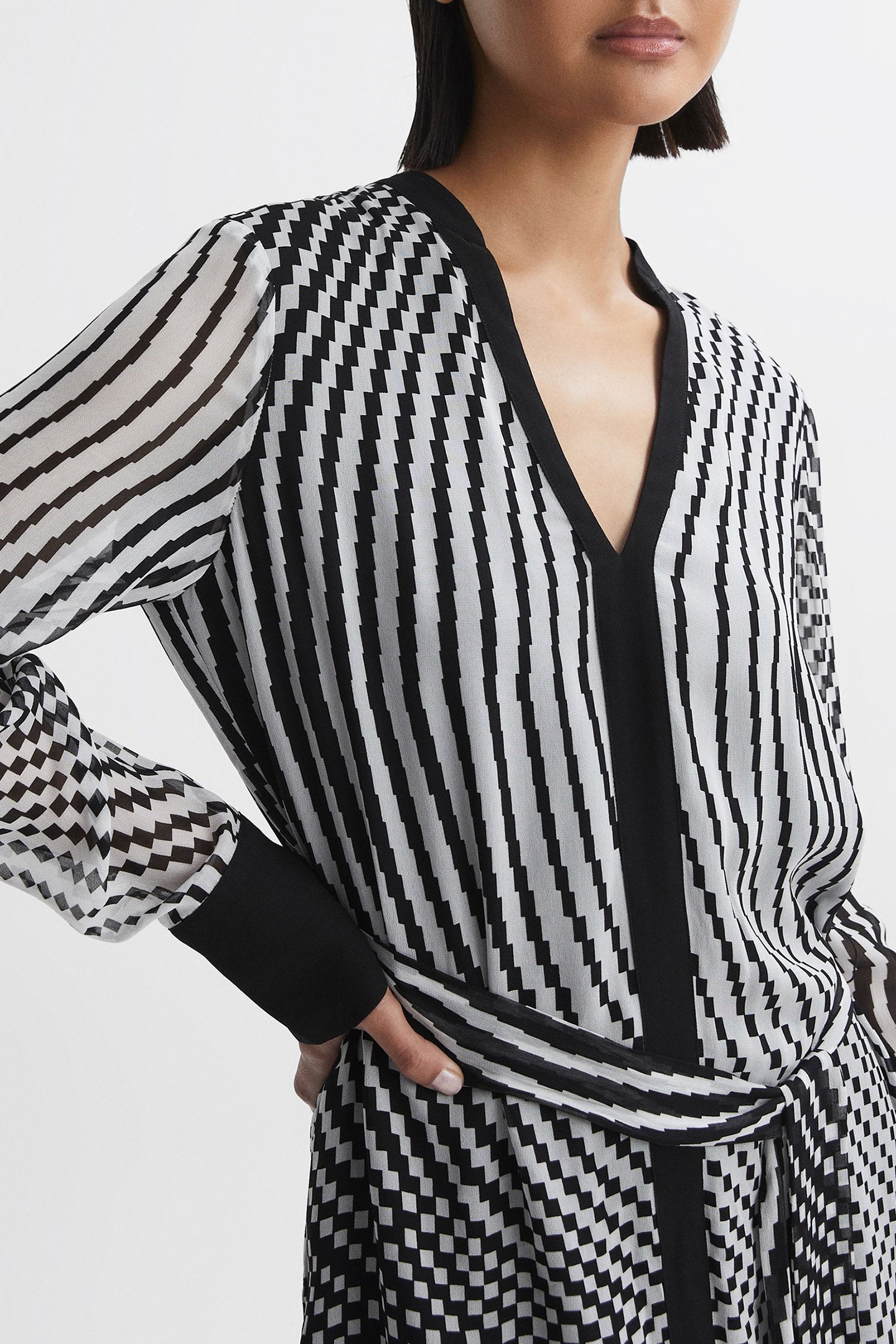 CHECK FLIPPY BLACK/WHITE 5