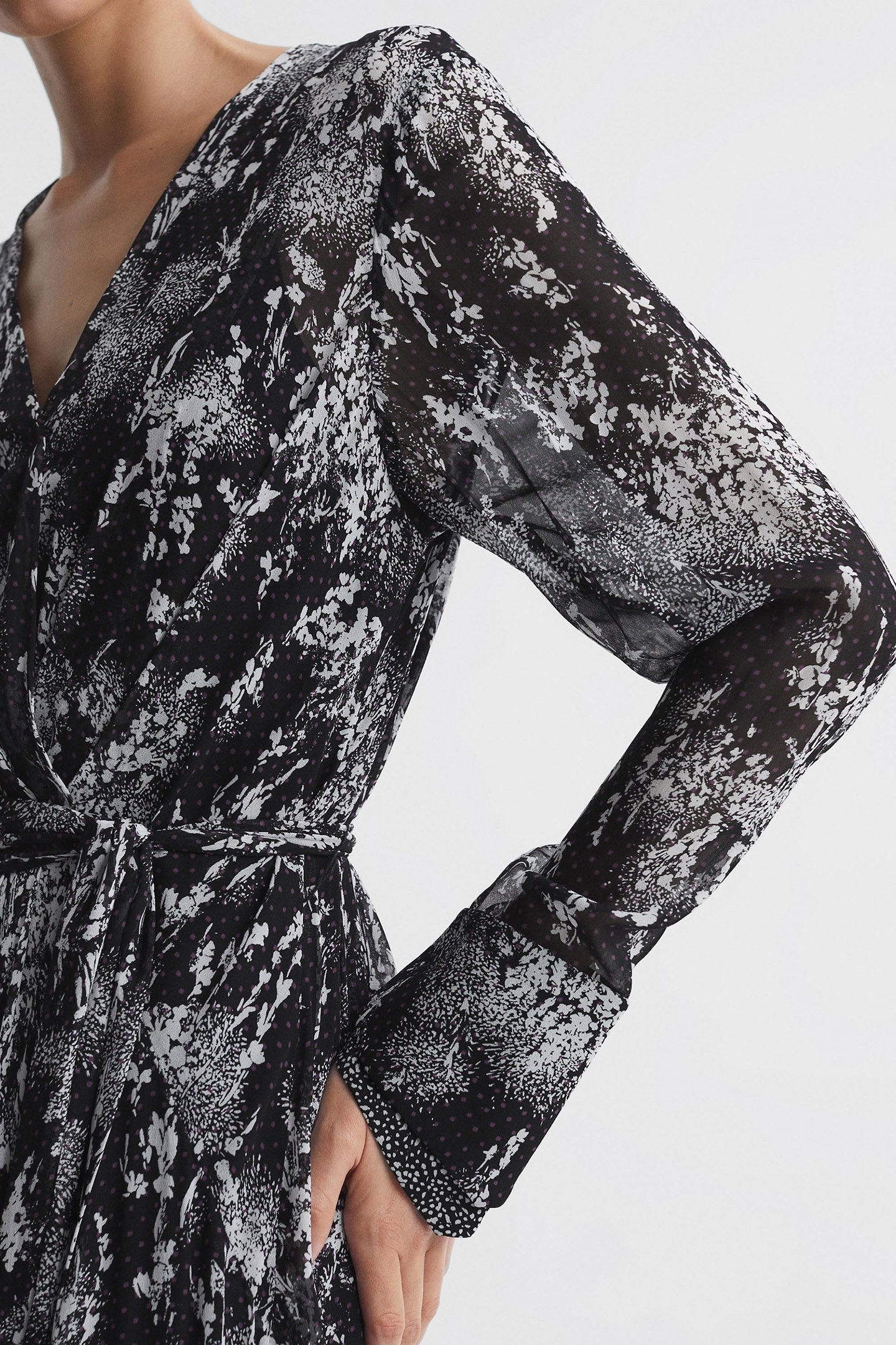 PRINTED RUFFLE MAXI BLACK 5