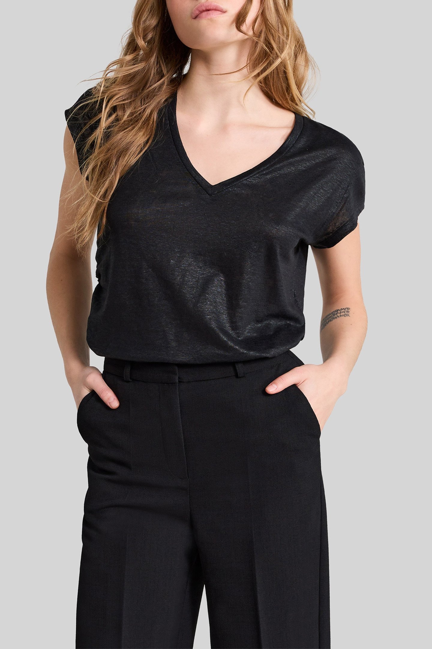 BLACK IRIDESCENT SOFT LINEN T-SHIRT 1