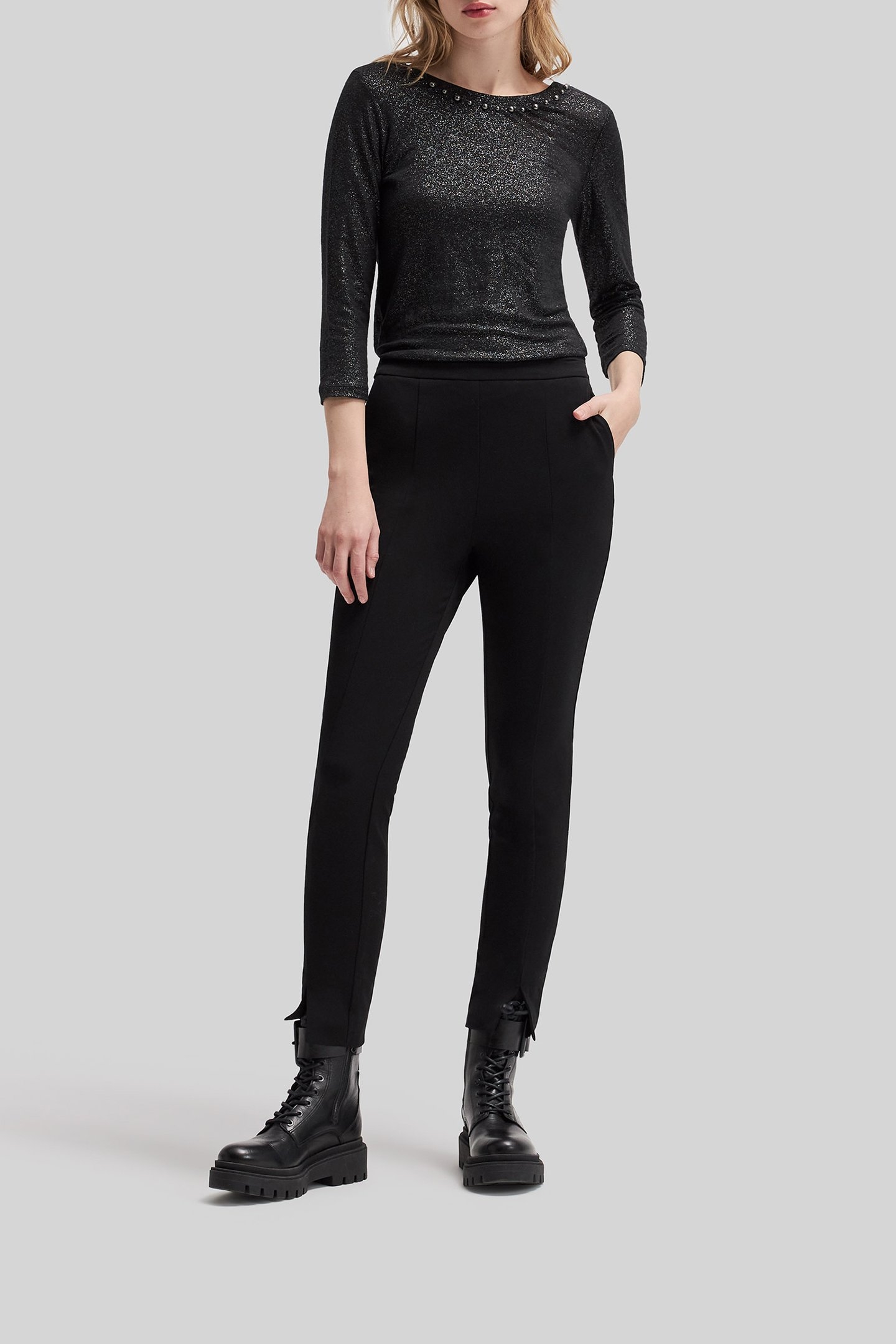 100% LINEN KNITTED BLACK SEQUINED V-NECK T-SHIRT 3