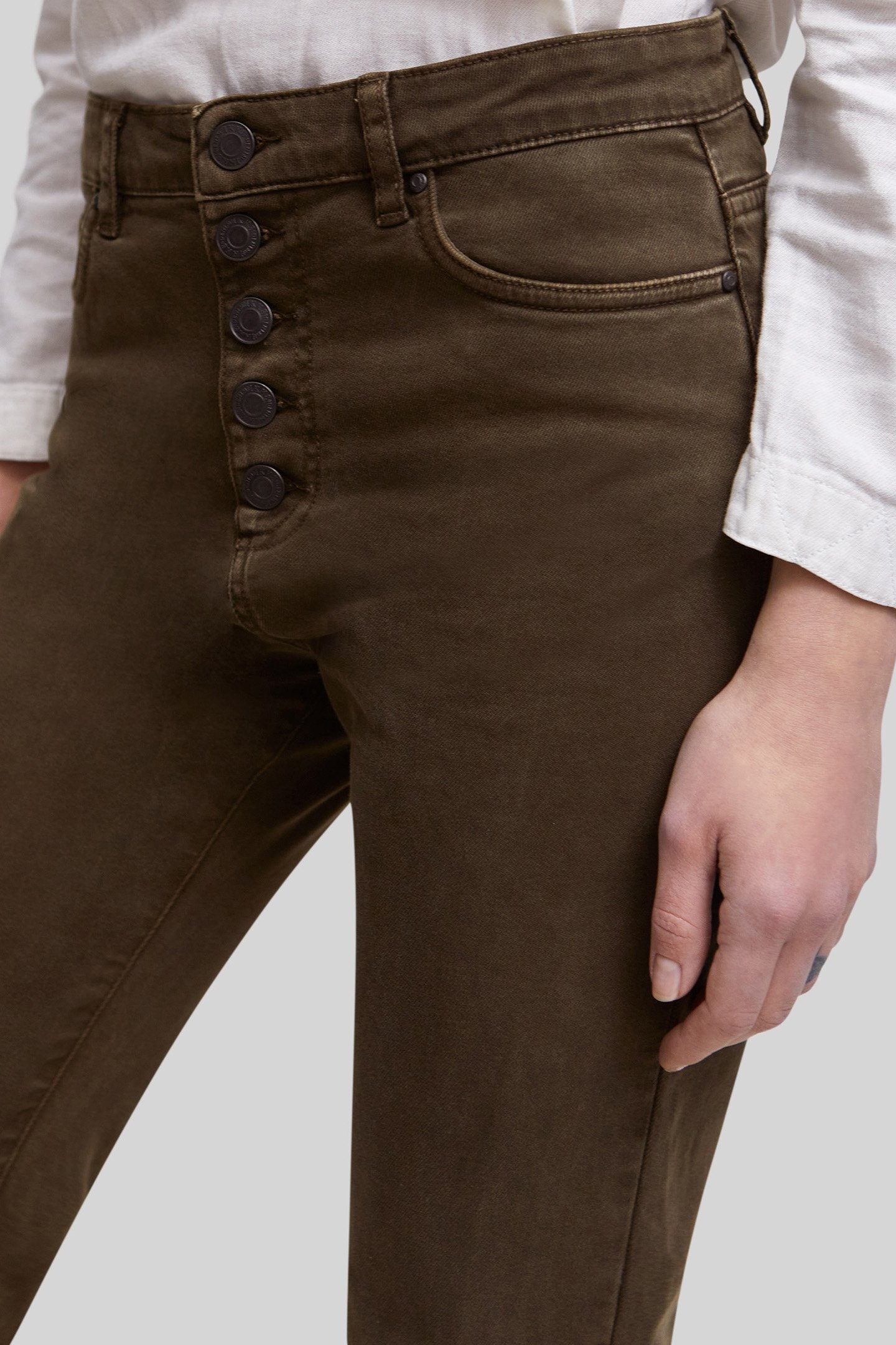 STRAIGHT WAKAME WATERLESS JEANS WITH LOW BUTTON FASTENING 5