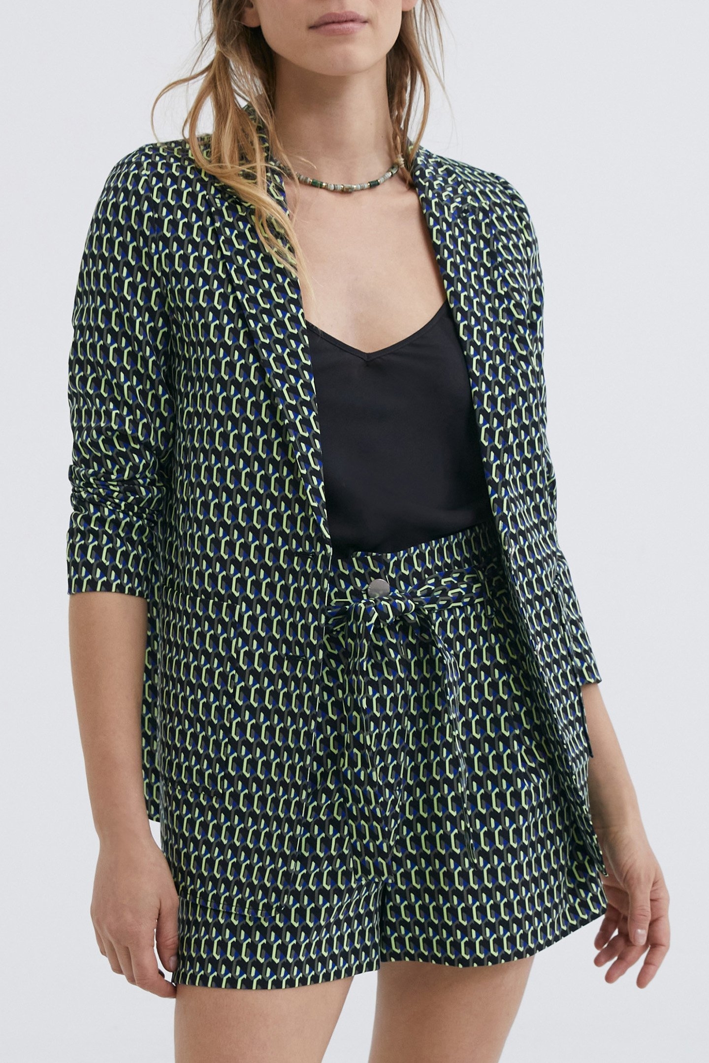 BLACK GRAPHIC PRINT SUIT JACKET 1