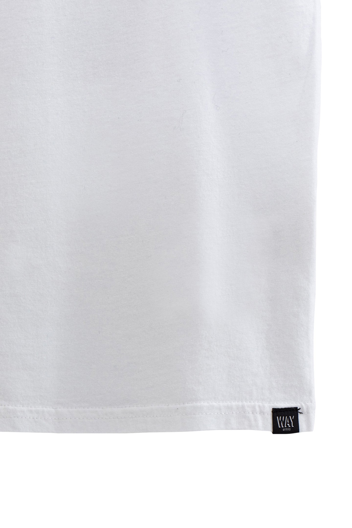 BOYS’ WHITE T-SHIRT WITH WAVE IMAGE EMBROIDERED ON BACK 4
