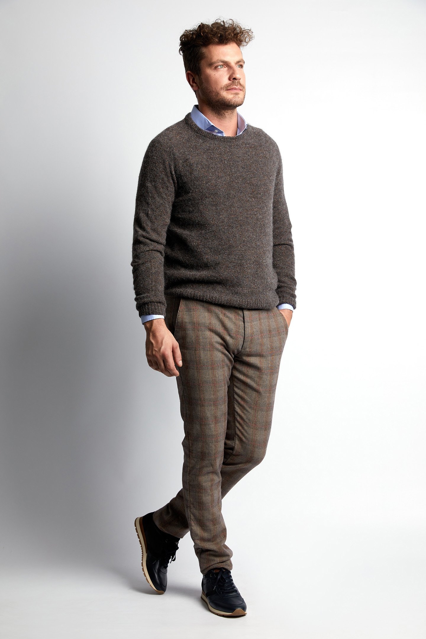 PULLOVER WITH RAGLAN SLEEVES 1