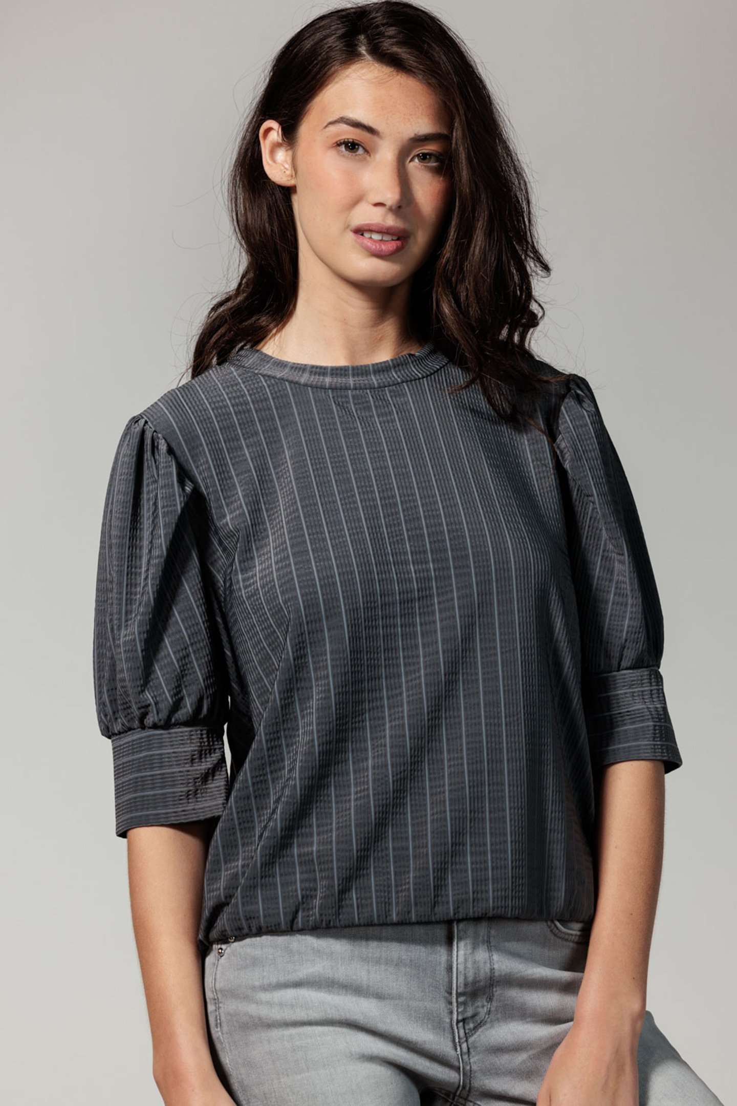 TOP TRAVEL PINSTRIPE ANTHRACITE 1