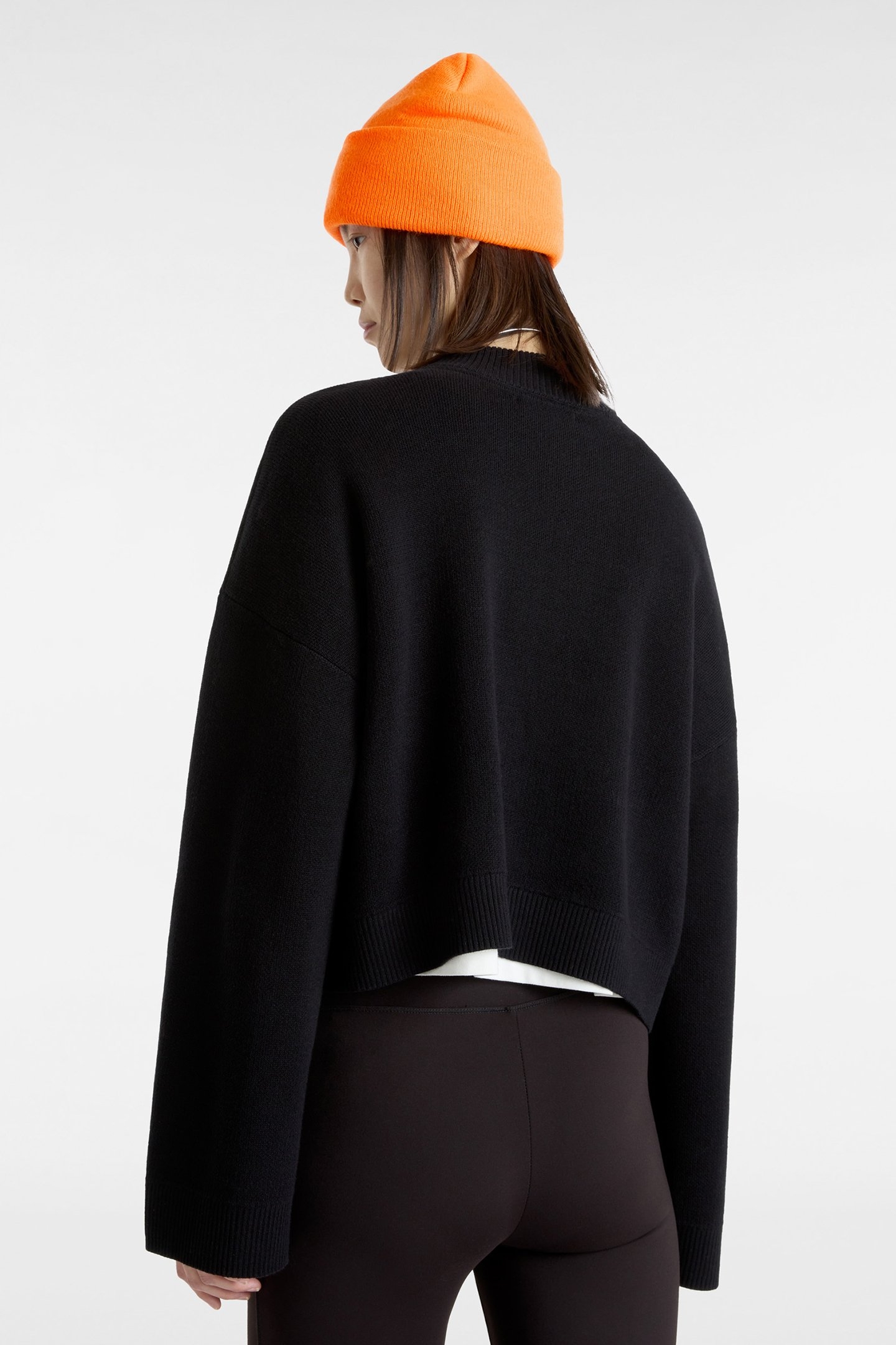 CAMMILE GRAPHIC PULLOVER BLACK 2