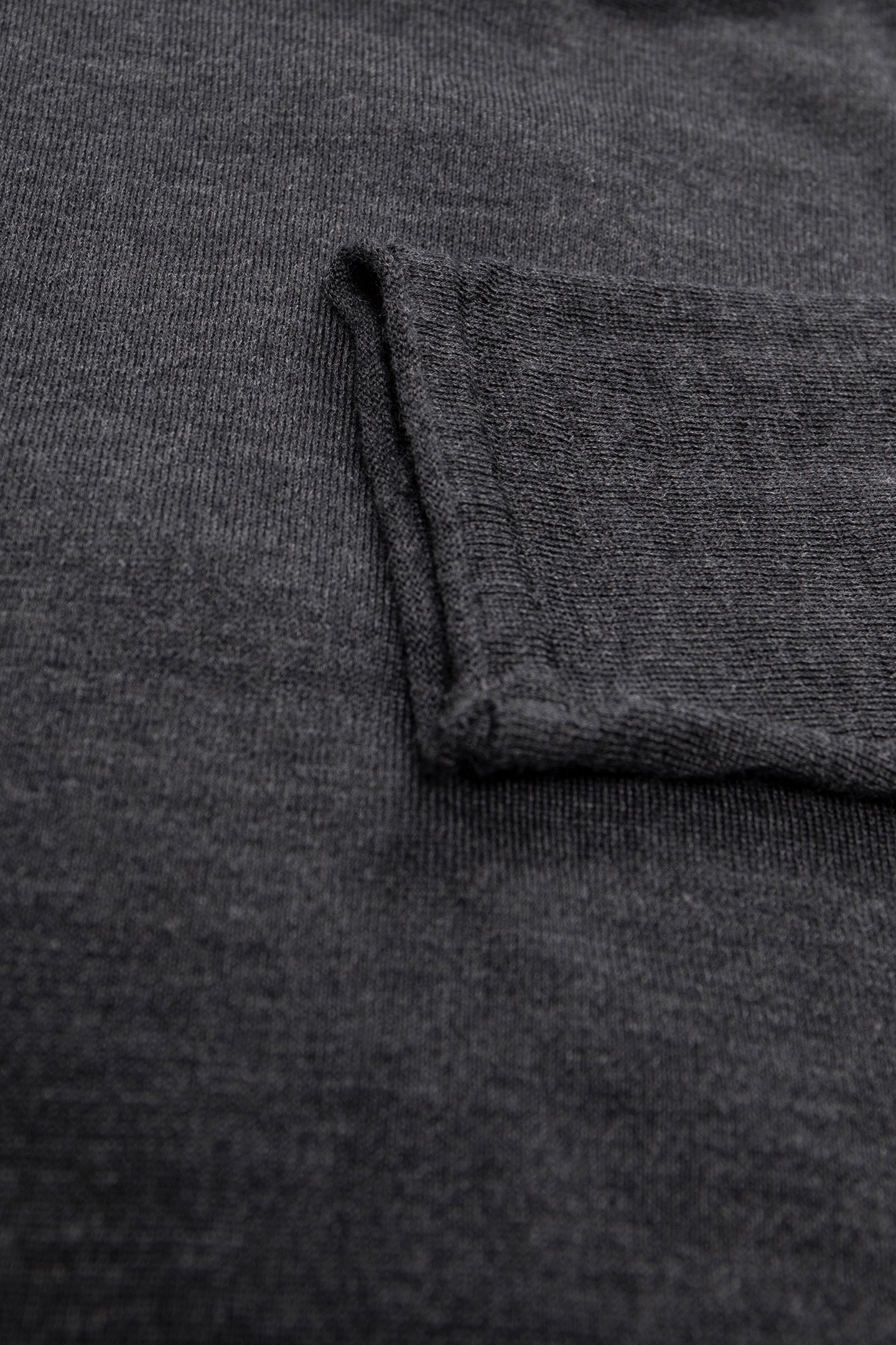 ANTHRACITE TURTLENECK KNIT SWEATER 5