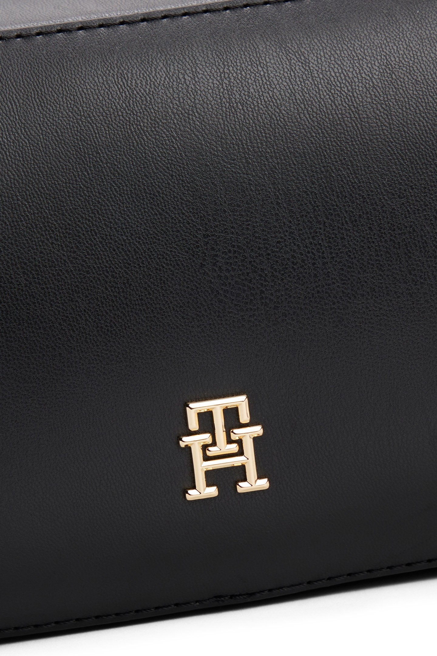 TH CHIC CAMERA BAG SMALL CROSSBODY BAG BLACK 5