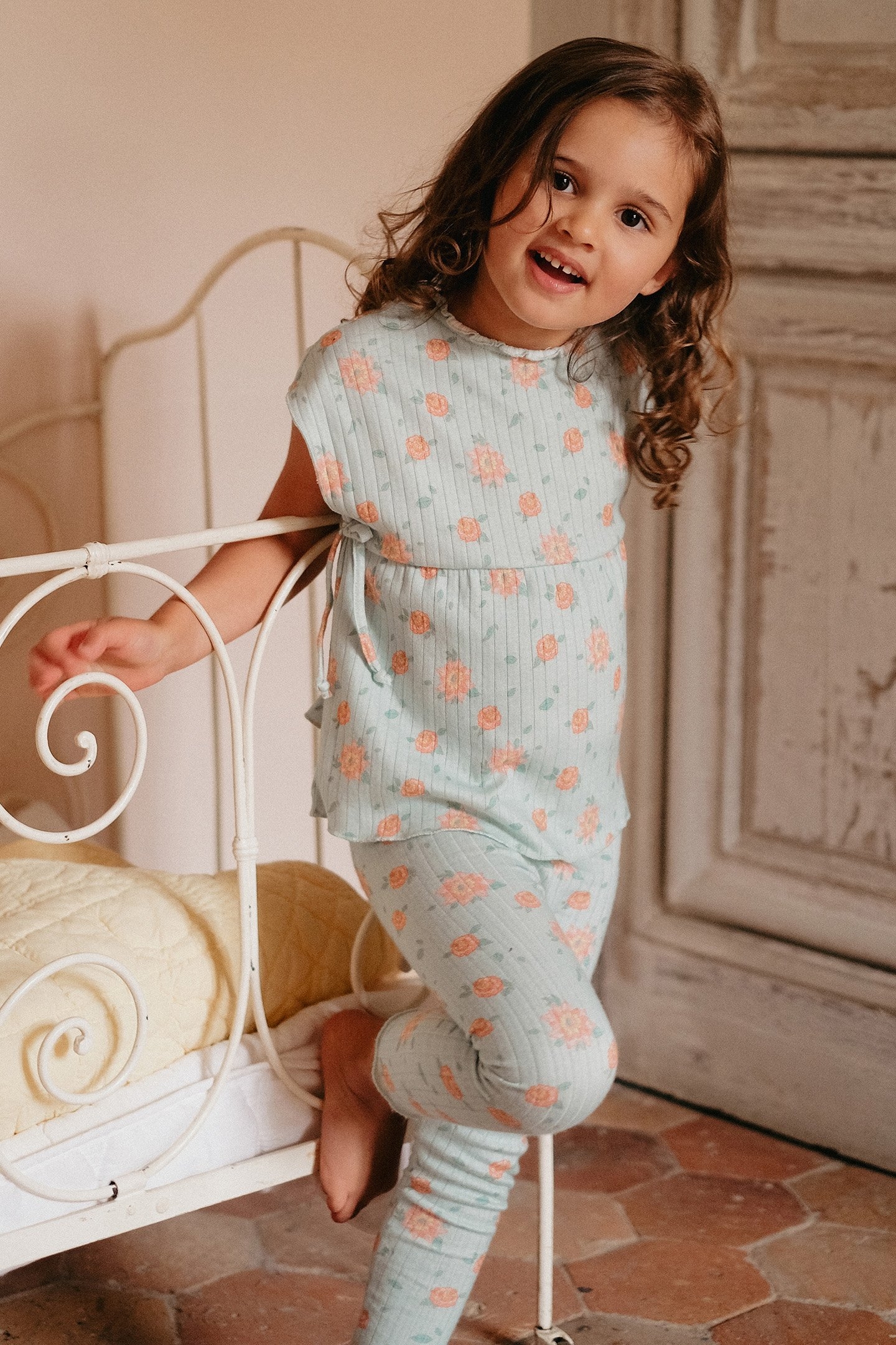 TOP ANGIKA VINTAGE BLUE FLOWERS 3