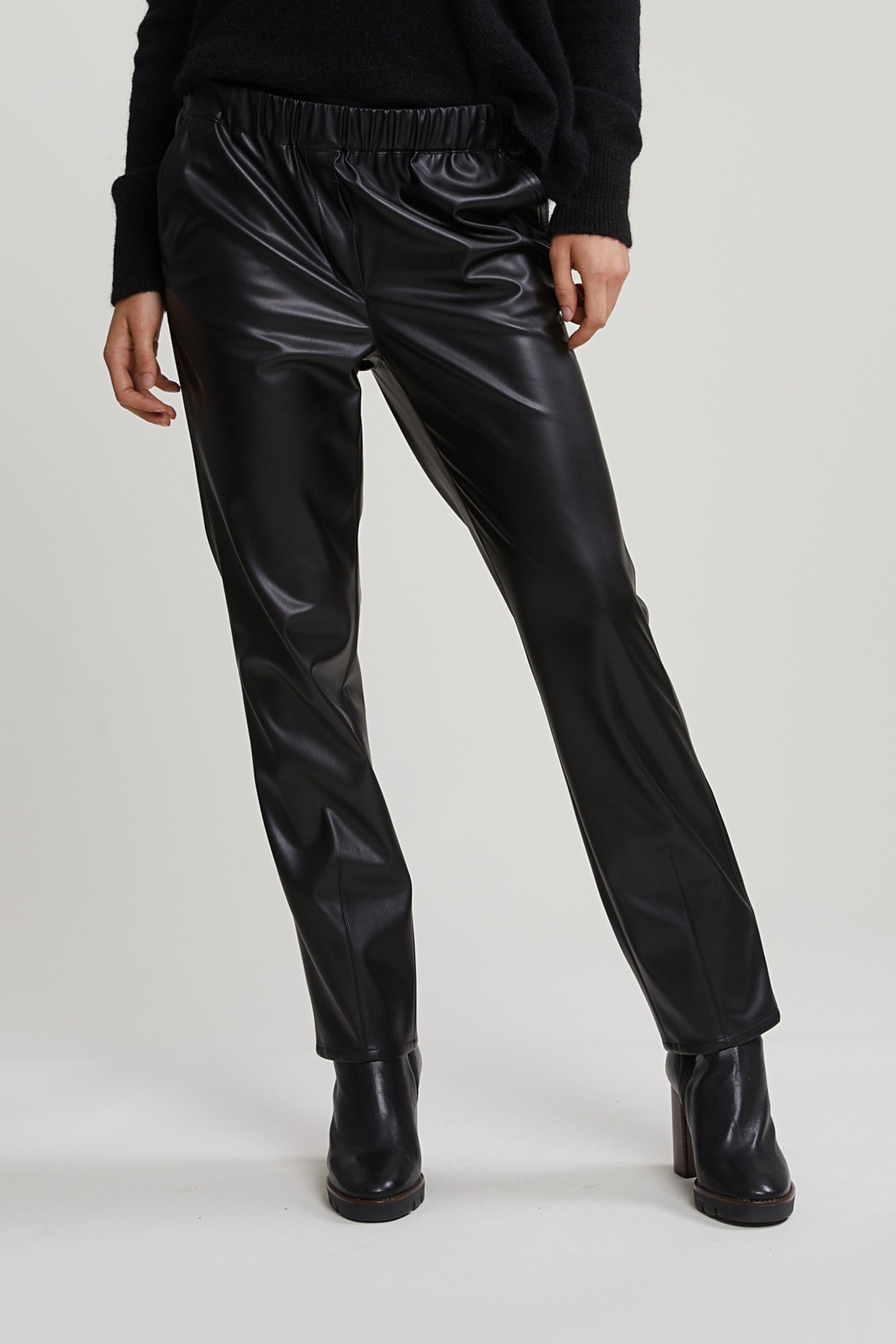 BLACK VEGAN LEATHER PANTS 1