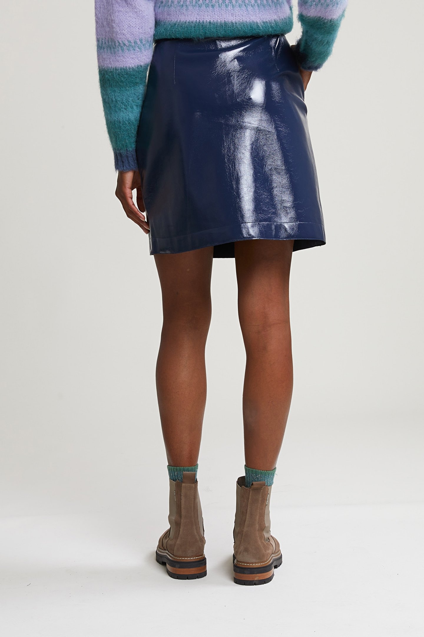 BLUE SHORT LACQUER SKIRT 2