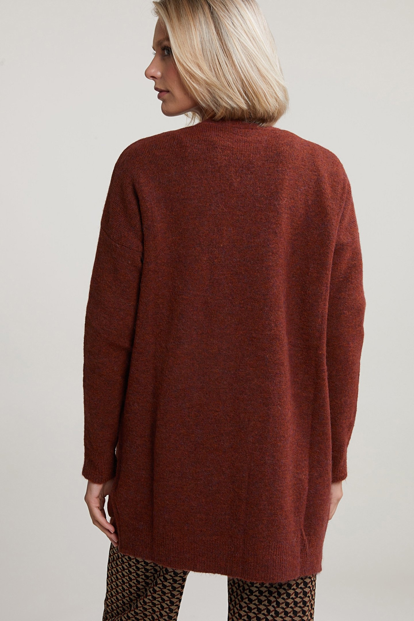 BROWN LONG V-NECK CARDIGAN LONG SLEEVES 2