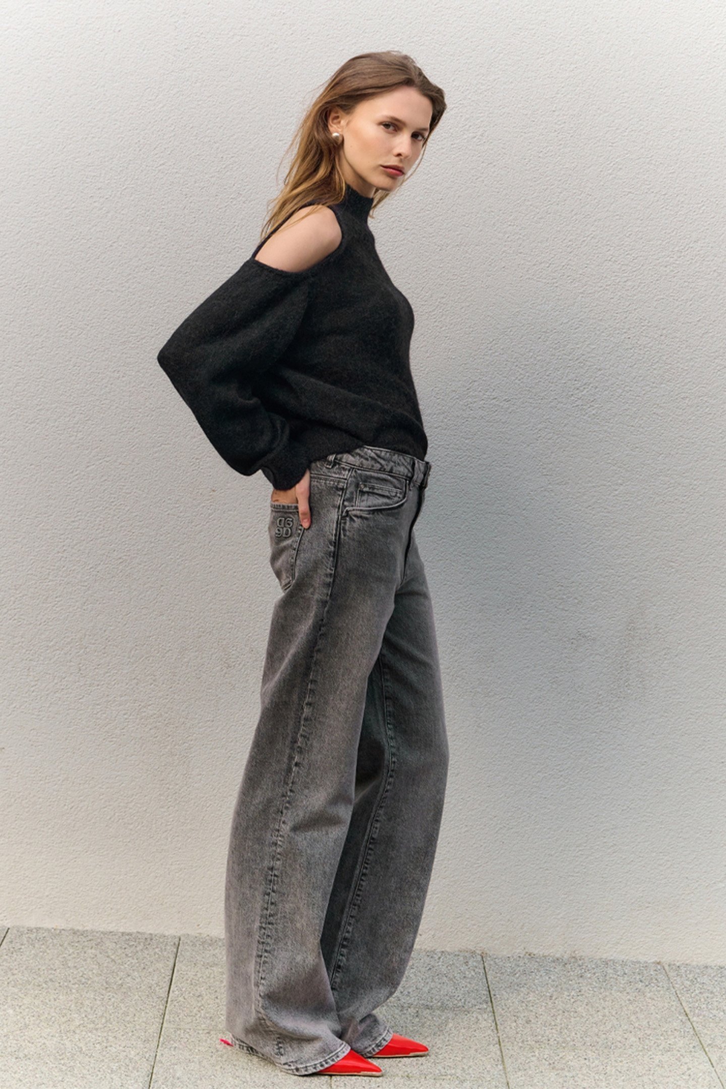 AVIEL OPEN SHOULDER SWEATER RAVEN 5