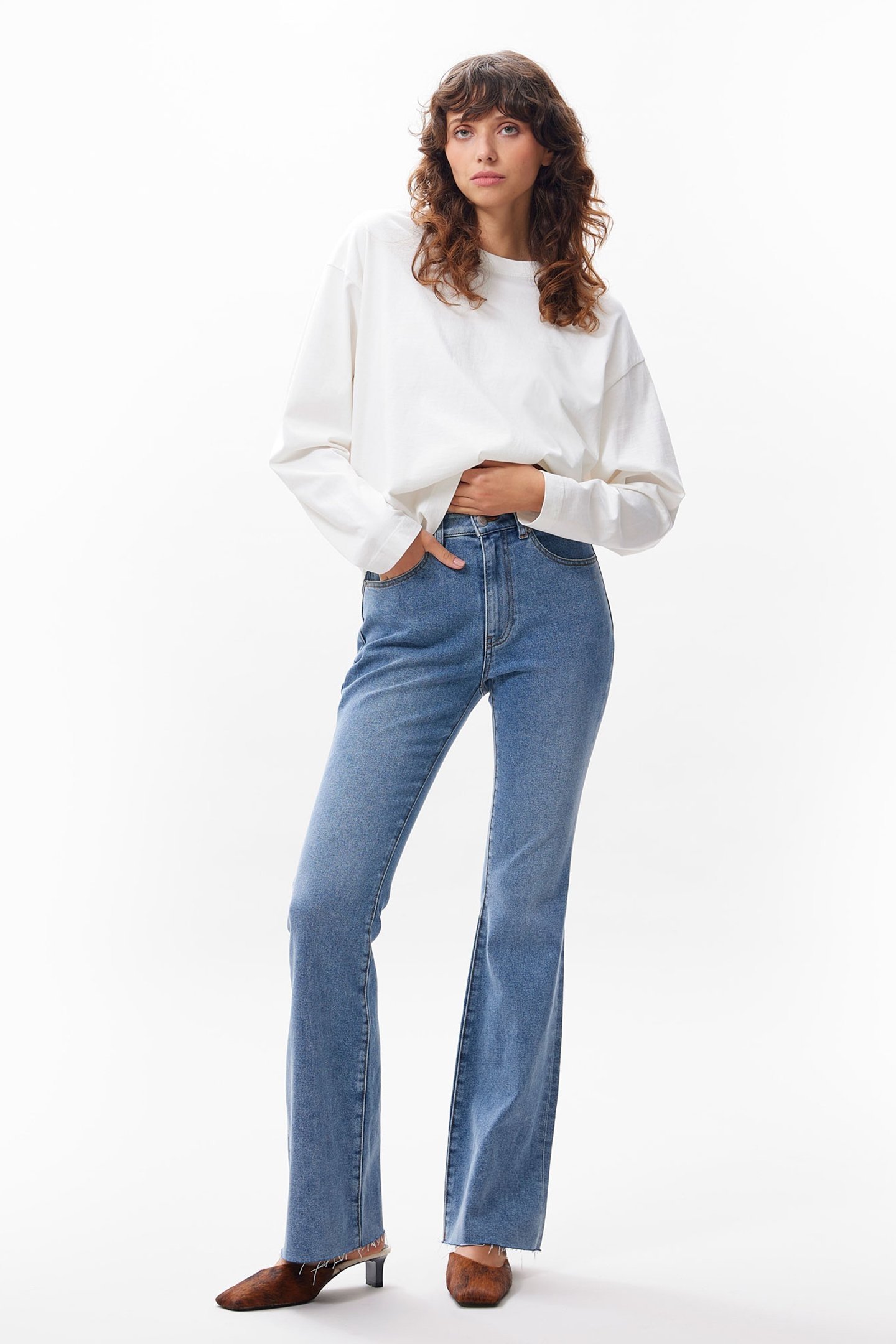 FLARE FIT JEANS TRUE BLUE 1