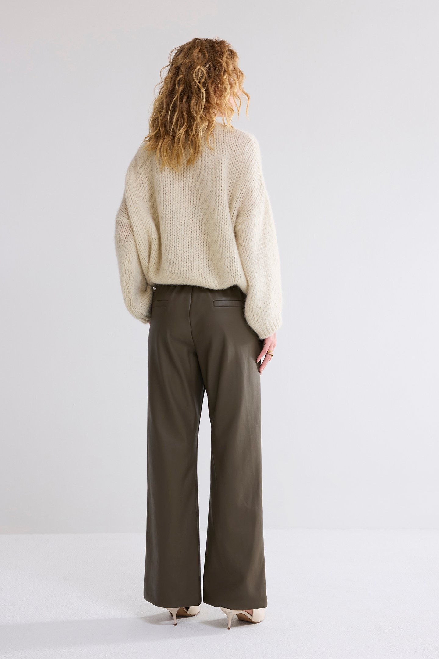 PU PANTS VEGAN LEATHER OLIVE 2