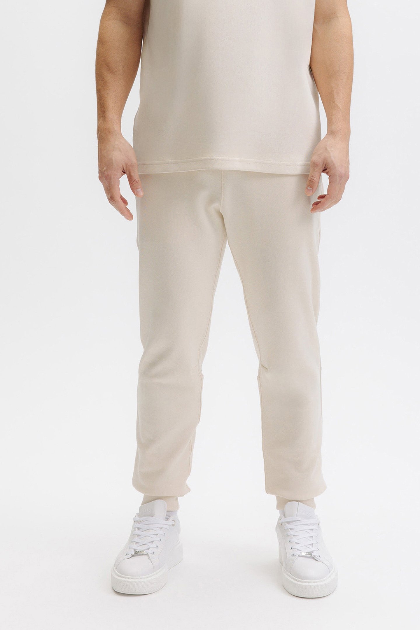 Q SERIES JOGGER WHITE SWAN 1