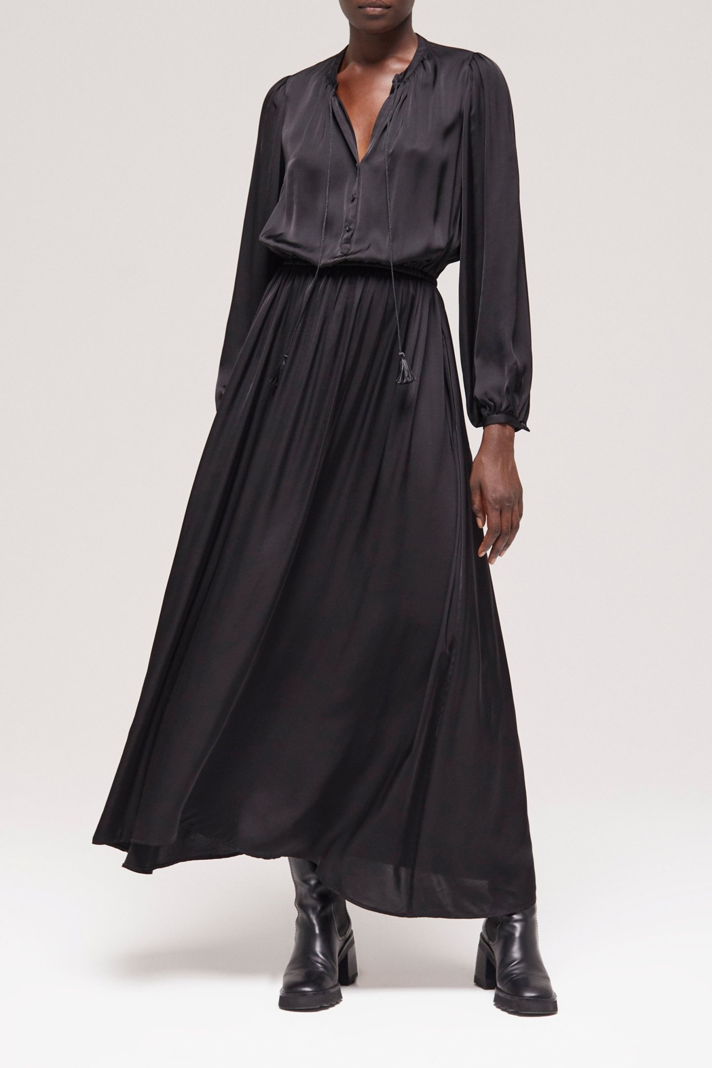 LONG DRESS WITH LONG SLEEVES BLACK 3