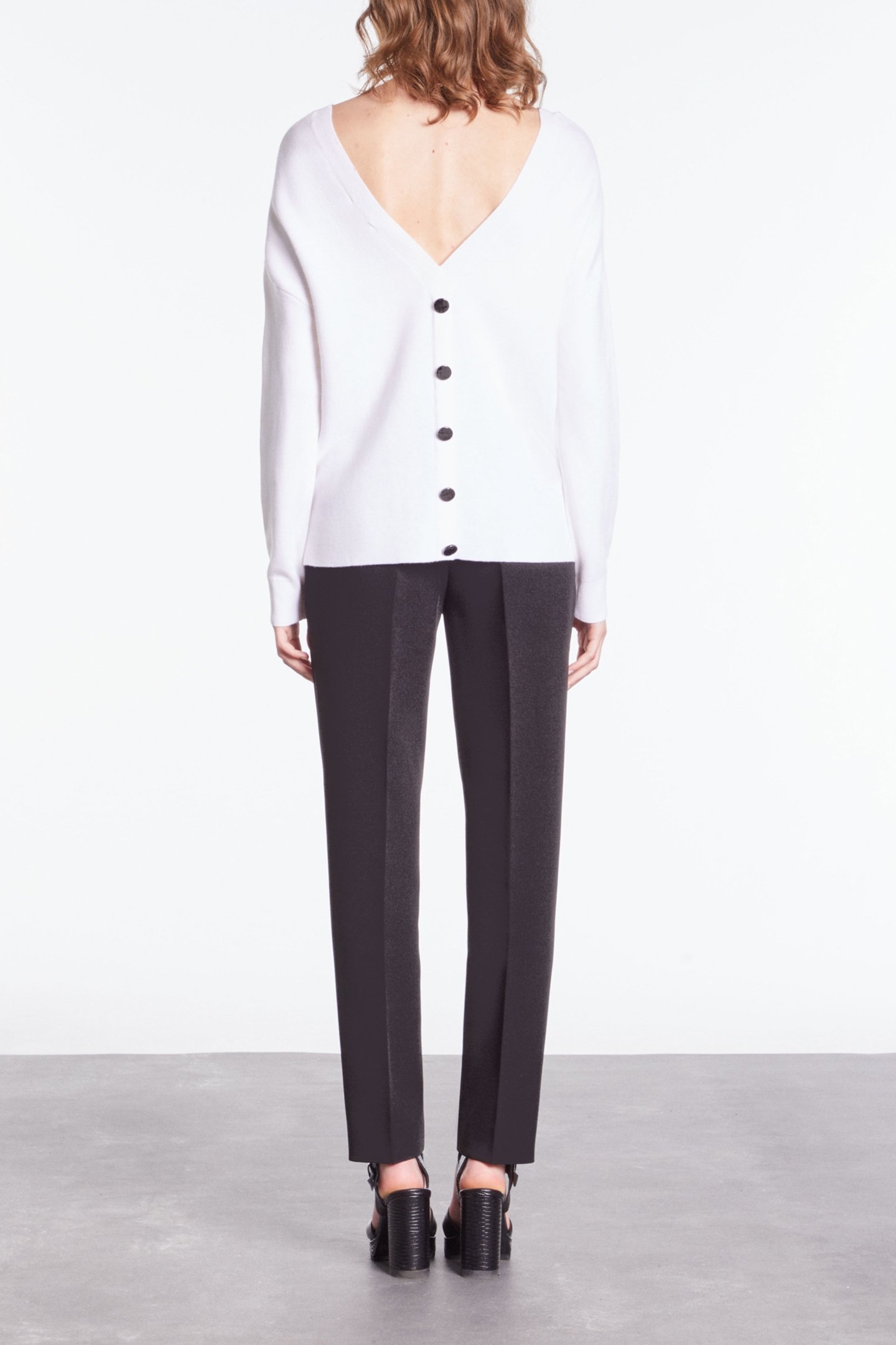 SWEATER WITH FAKE BUTTONS ON THE BACK ECRU 4