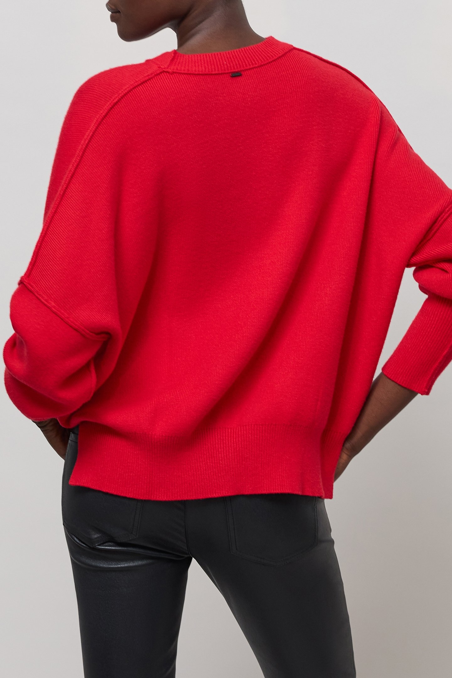 VERMILION REVERSE SEAM SWEATER 4
