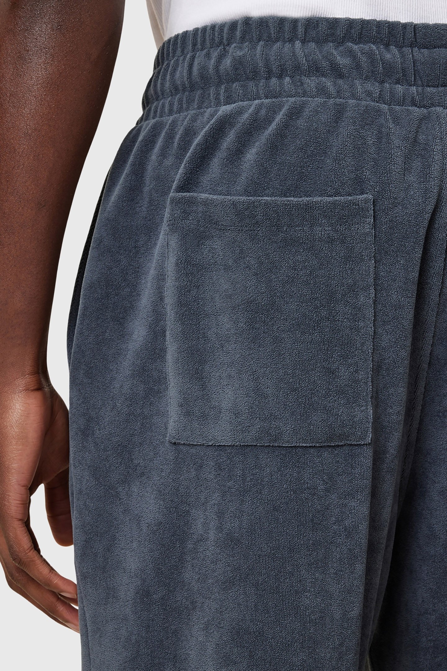 FELIX SWEATSHORT PITCHED BLUE 4