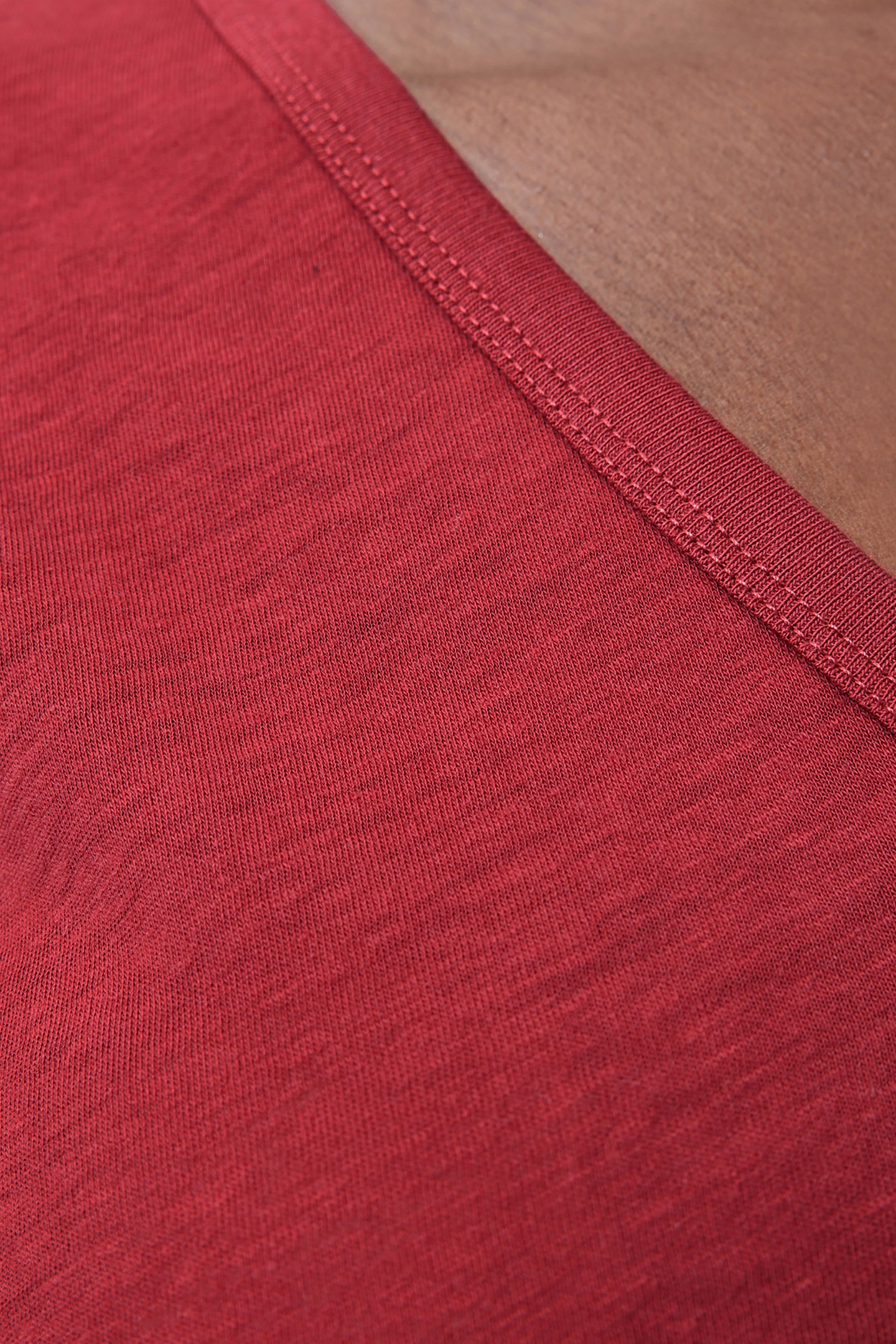 ANNA V TEE BURNT BRICK RED 8