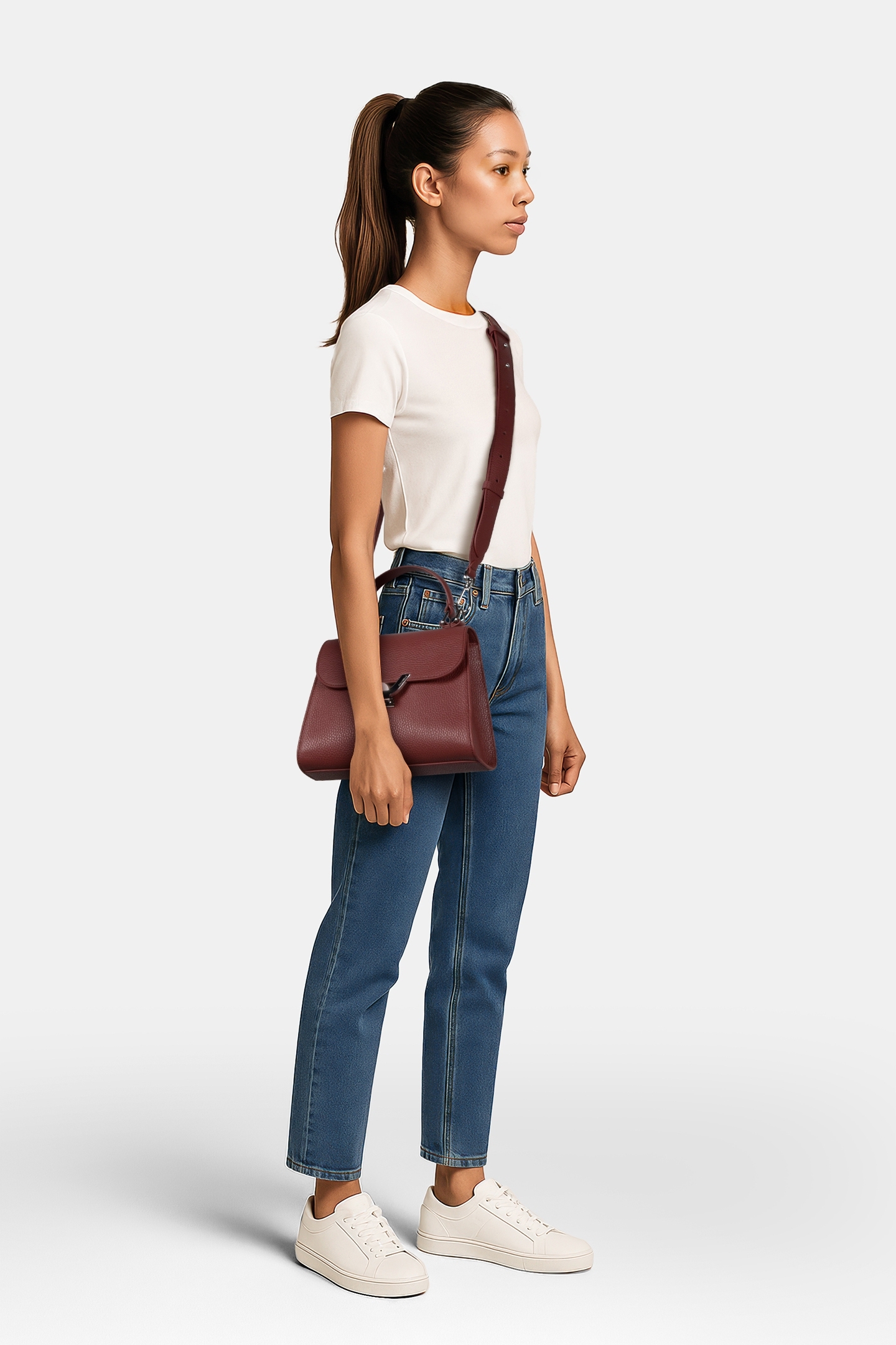 CROSS BODY BAG IN GRAINED LEATHER 2