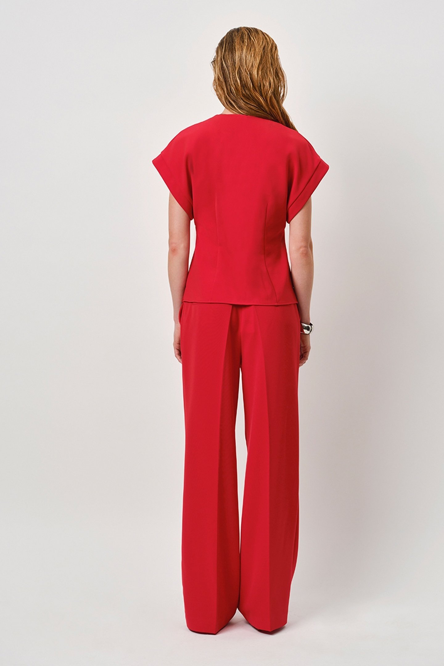HENNE DETAILED SLIT TOP BRIGHT RED 2