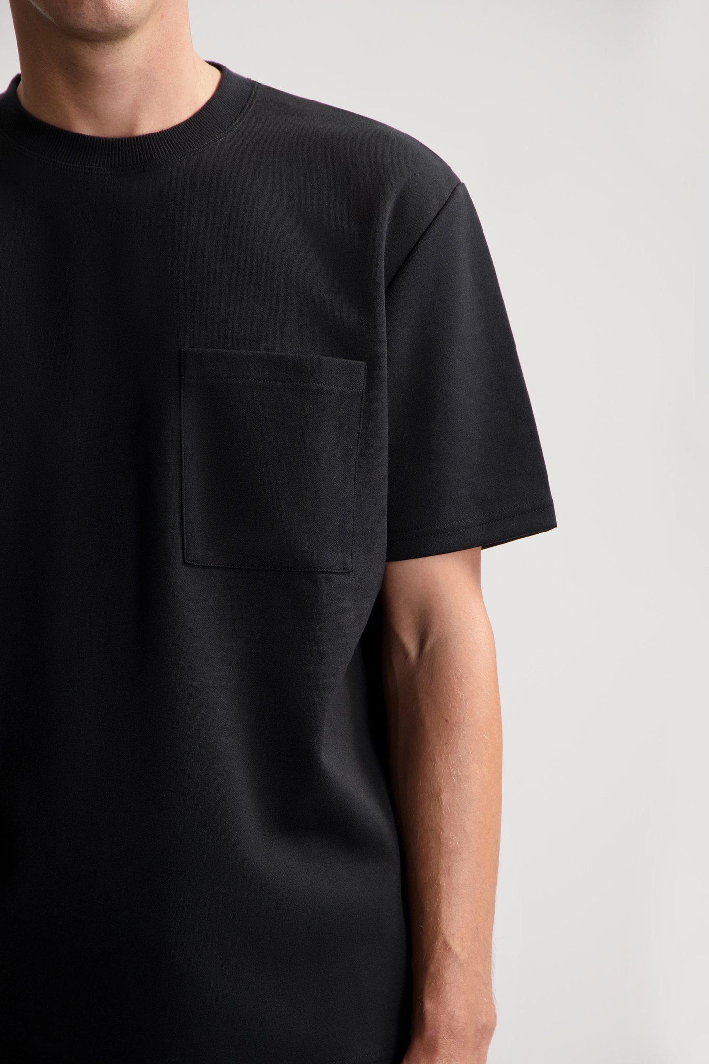 DS_EBBE T-SHIRT BOXY FIT BLACK 5