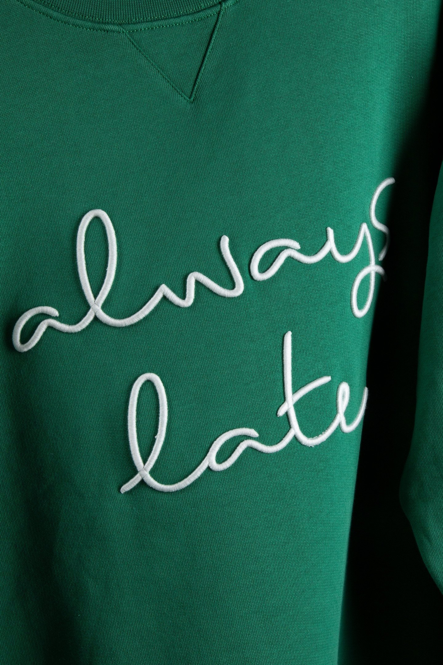 ALWAYS LATE SWEATER VERDANT GREEN 5