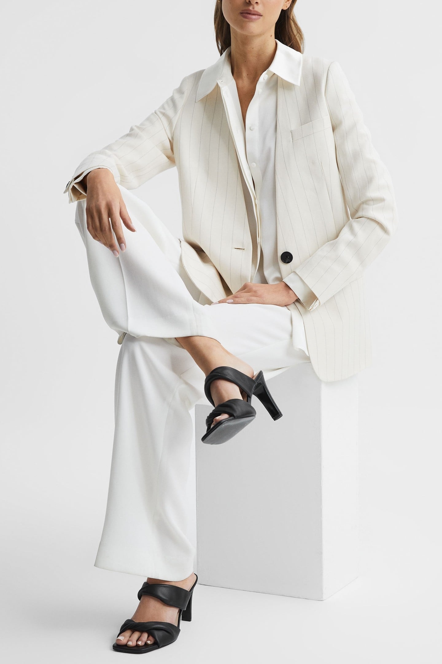 BLOCK HEEL PADDED MID SANDAL BLACK 1